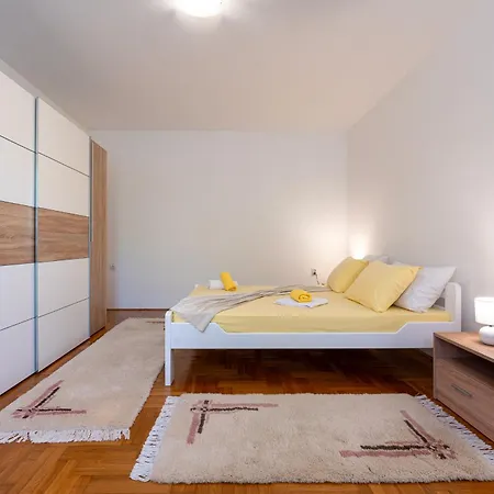 Hera City Apartment Tivat Exterior photo