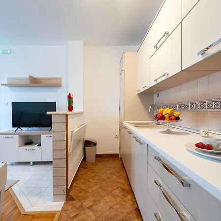 Hera City Apartment Tivat Exterior photo
